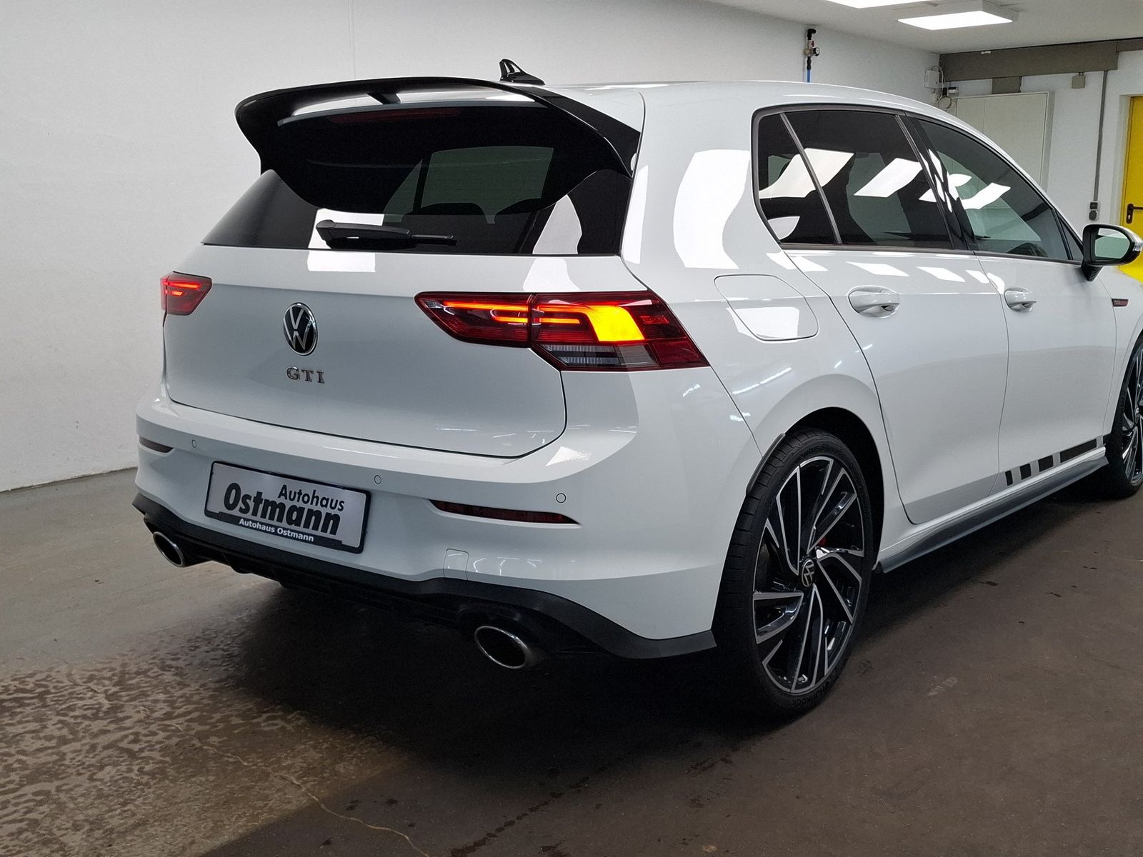 Volkswagen Golf VIII 2.0 TSI GTI Clubsport ACC AUT Alcant. foto 2