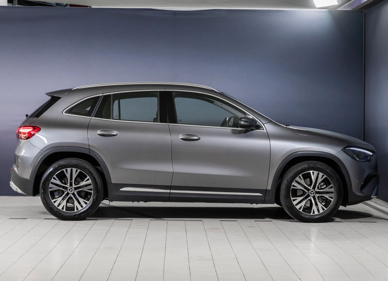 Mercedes-Benz GLA 220 4M Progressive Adv.+ LED/AHK/Distro/360° foto 4