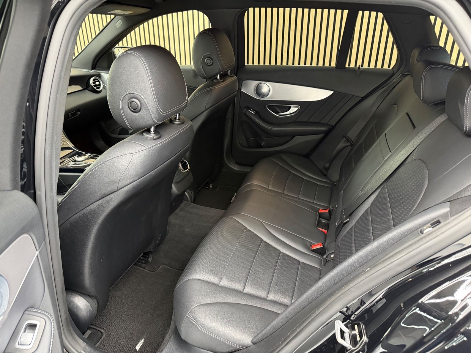 Mercedes-Benz C 180 T-Modell AMG-Line*Leder*LED*RFK*19 Zoll foto 19