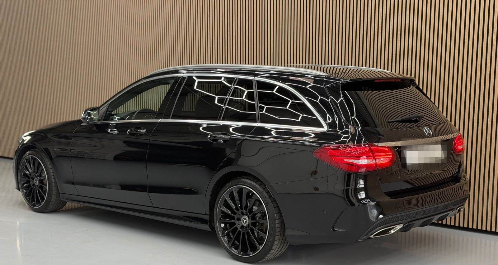 Mercedes-Benz C 180 T-Modell AMG-Line*Leder*LED*RFK*19 Zoll foto 3