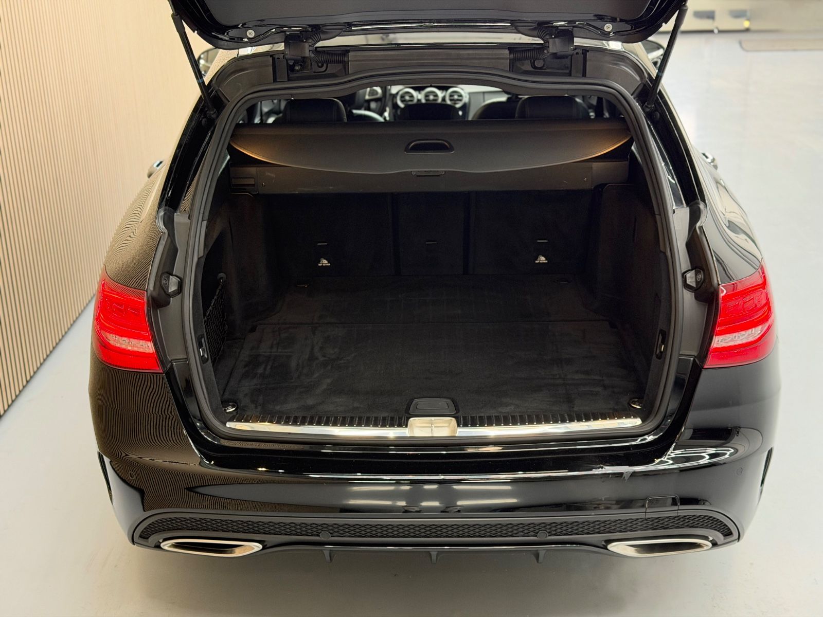 Mercedes-Benz C 180 T-Modell AMG-Line*Leder*LED*RFK*19 Zoll foto 22