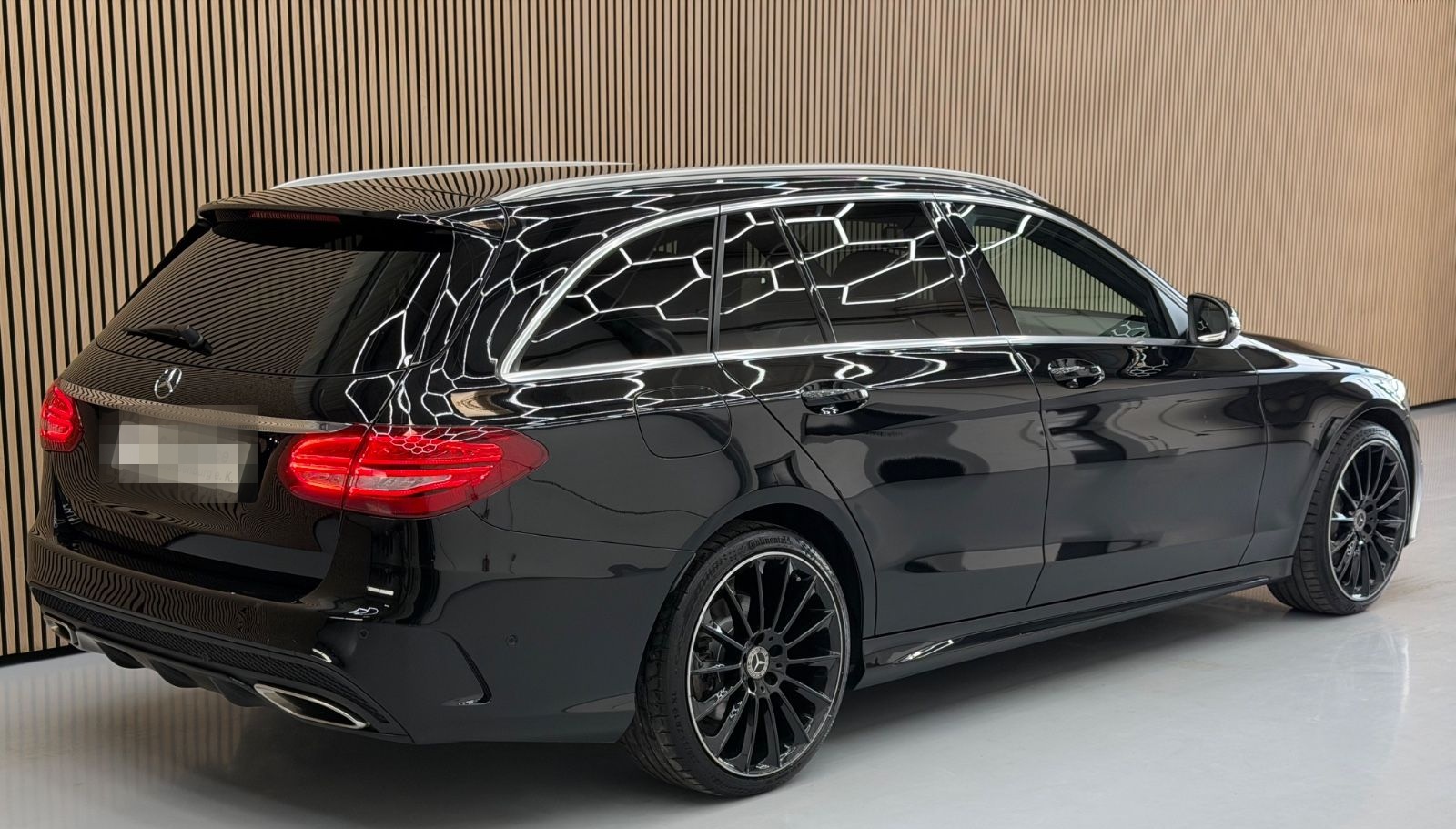 Mercedes-Benz C 180 T-Modell AMG-Line*Leder*LED*RFK*19 Zoll foto 4