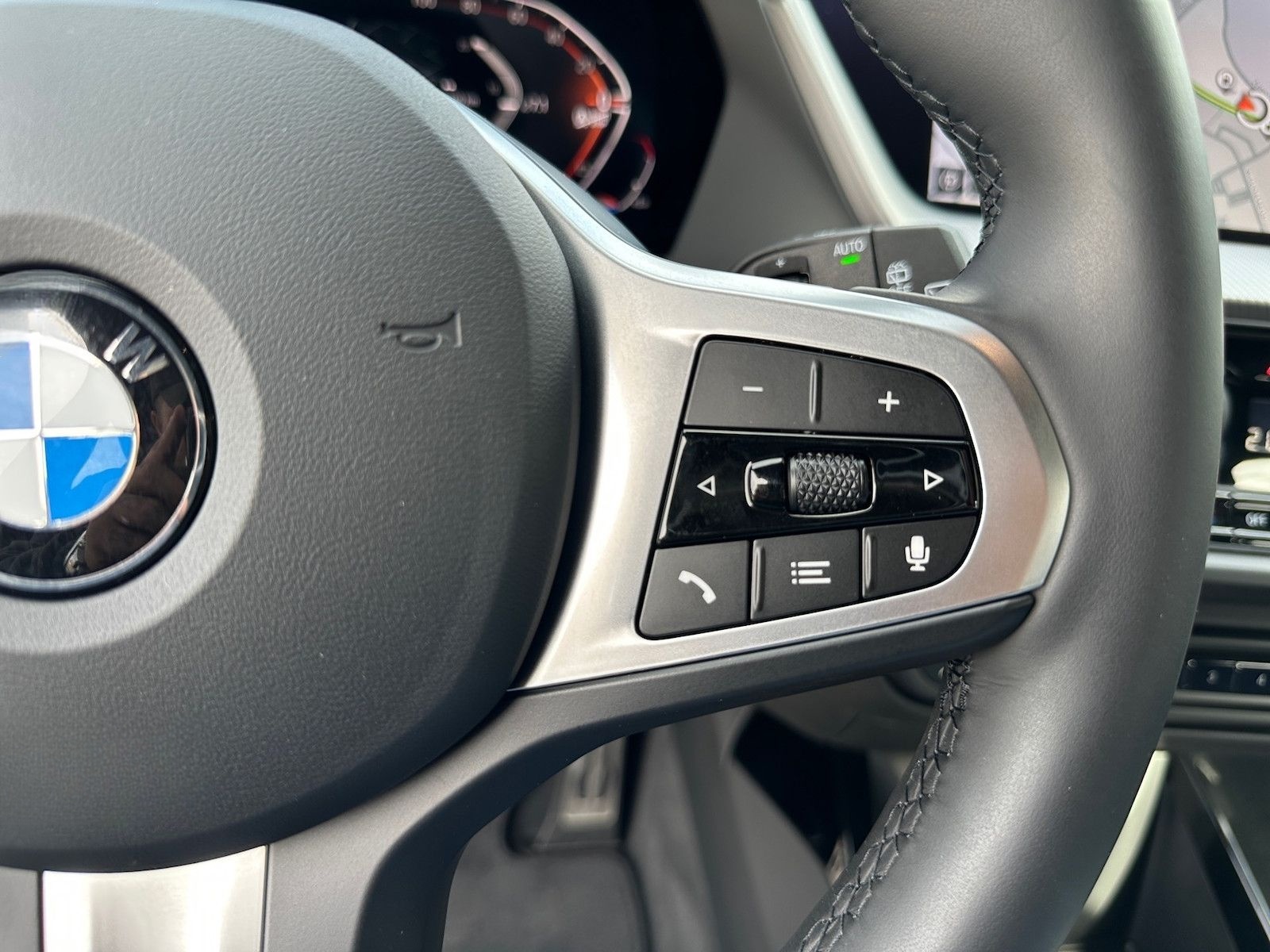 BMW 118i M Sport Automatik virt. Cockpit*LED*Navi* foto 17