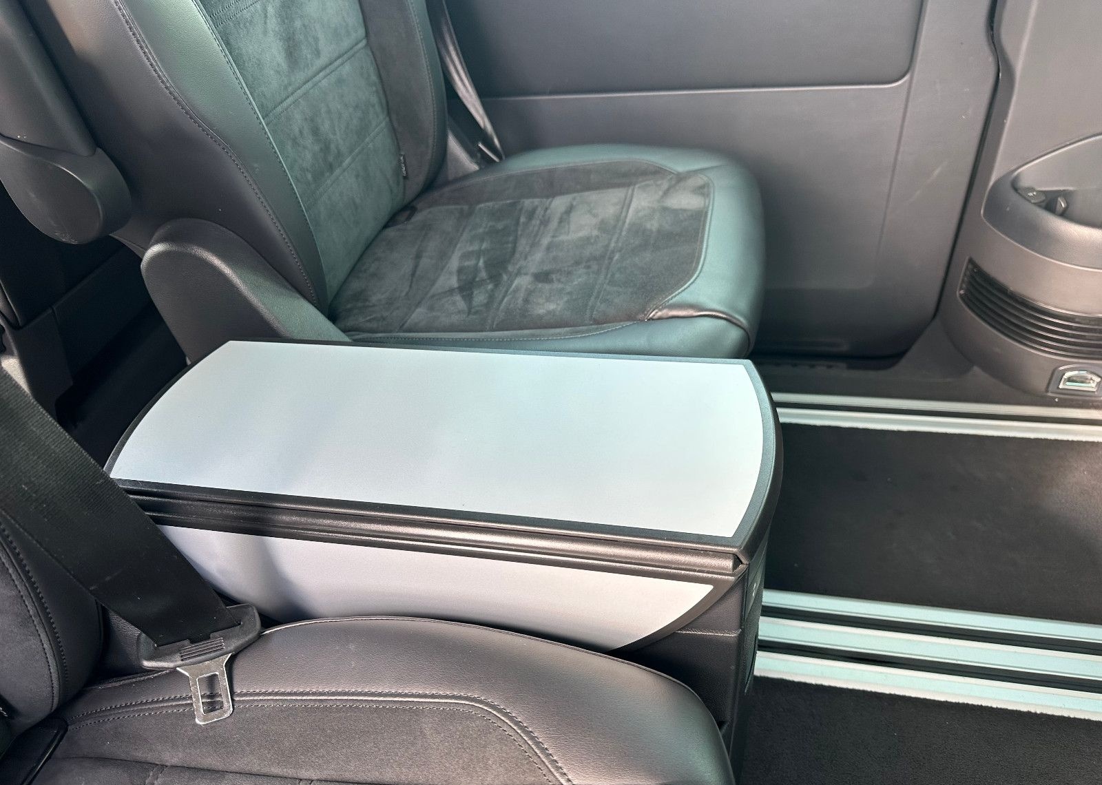 Volkswagen T6 Multivan 2.0 TDI Highline 4Motion DSG foto 13