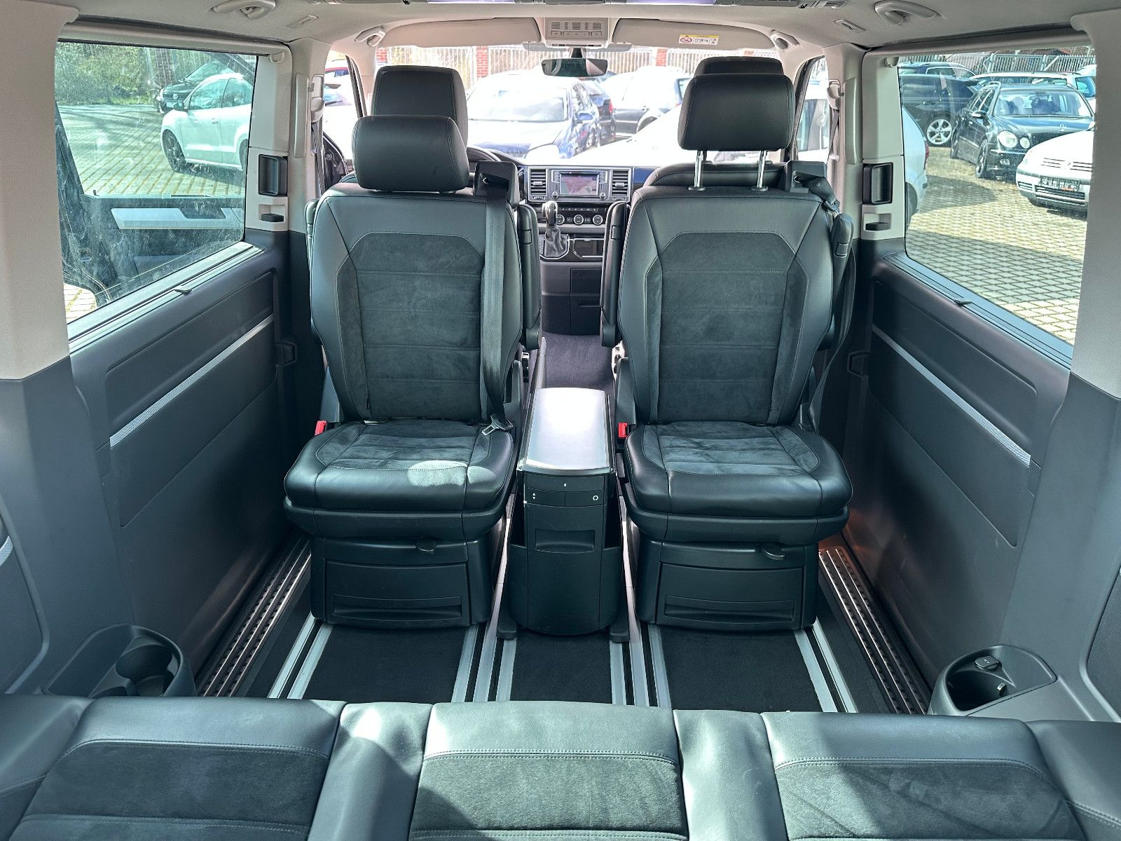 Volkswagen T6 Multivan 2.0 TDI Highline 4Motion DSG foto 14