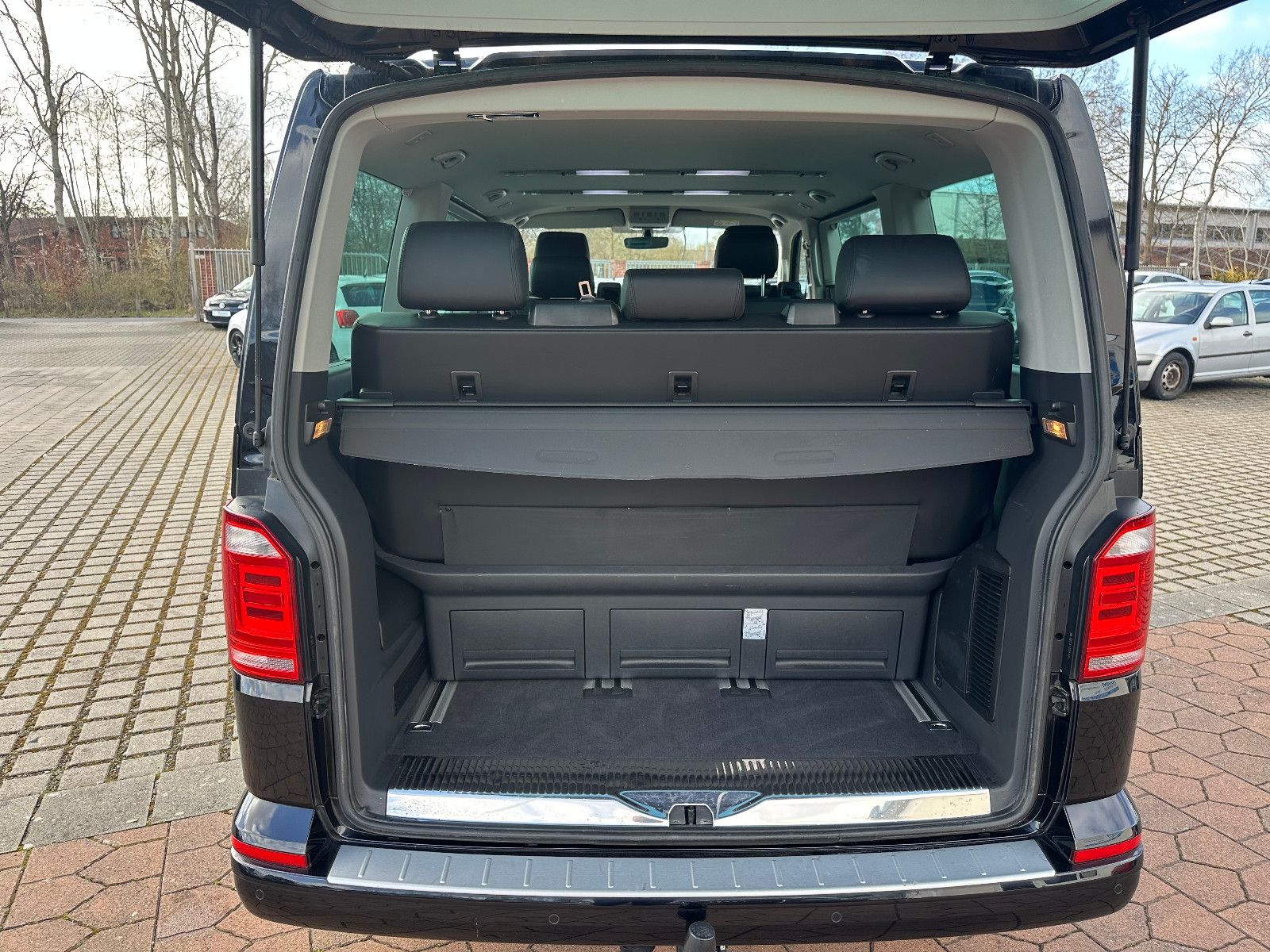 Volkswagen T6 Multivan 2.0 TDI Highline 4Motion DSG foto 17