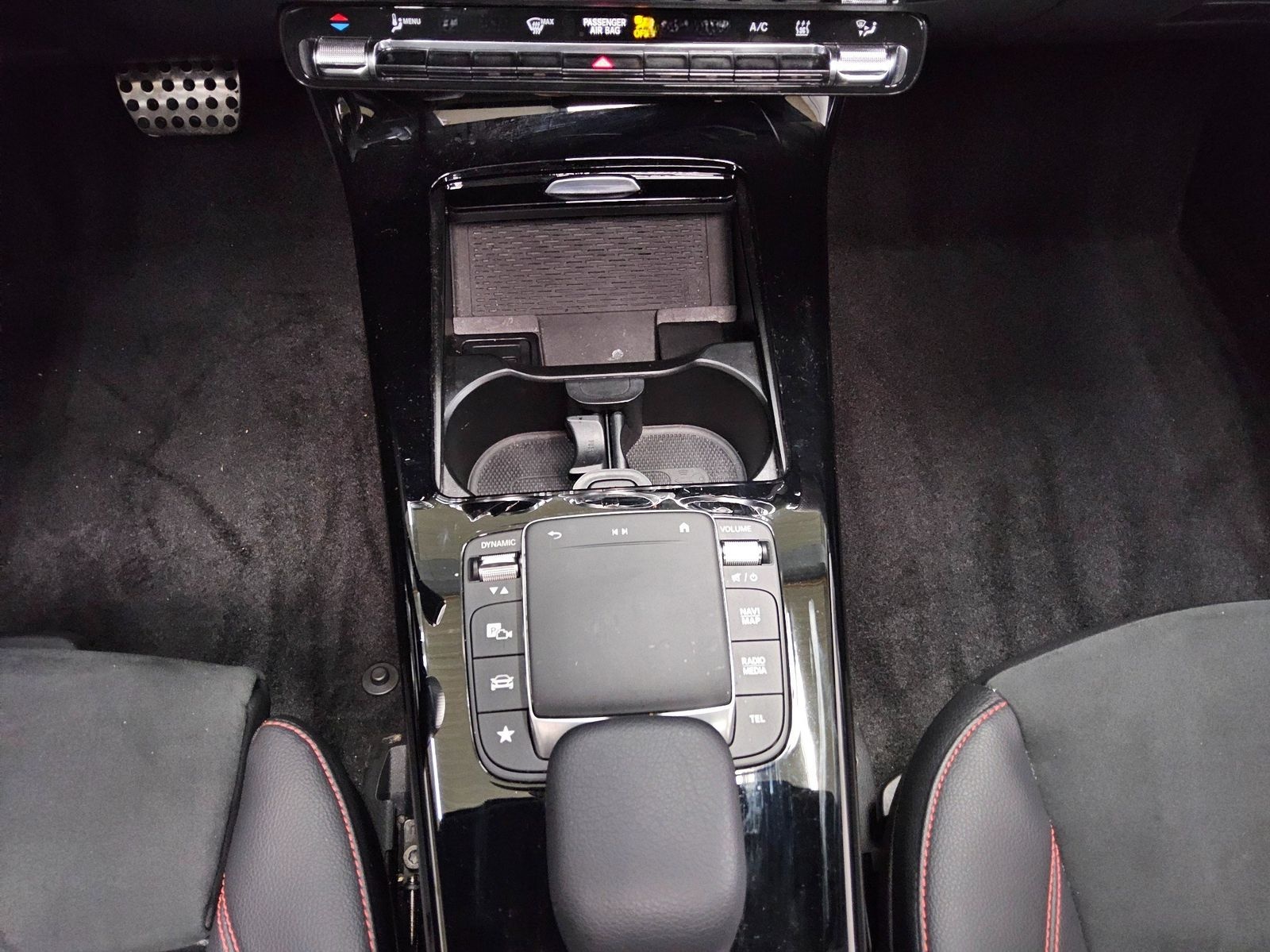 Mercedes-Benz A 250 e AMG-Line Navi LED Pano PDC Shz Tempomat foto 6