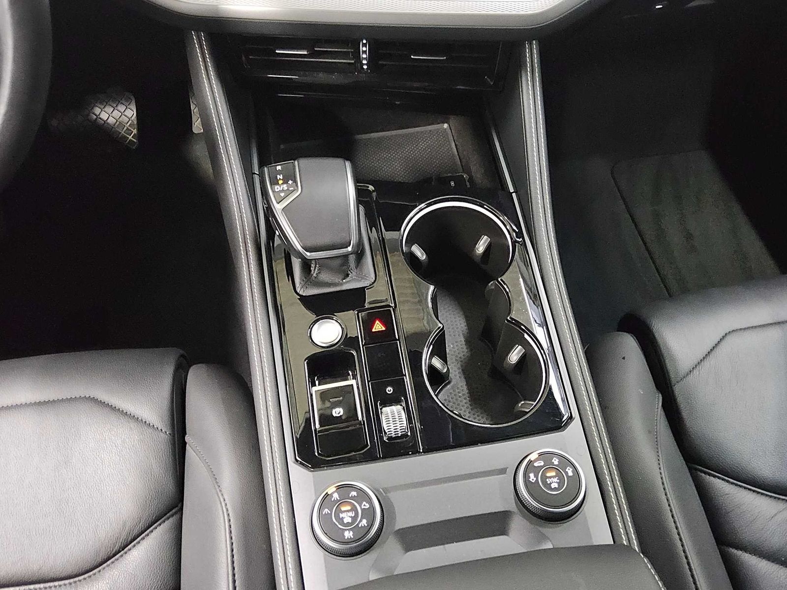 Volkswagen Touareg 3.0 TDI 4M Luft Leder Navi LED AID AHK foto 6