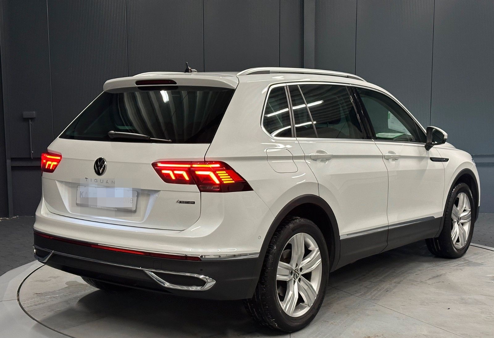 Volkswagen Tiguan Elegance 4Motion *19Zoll*Standhzg*AHK*KAM foto 5