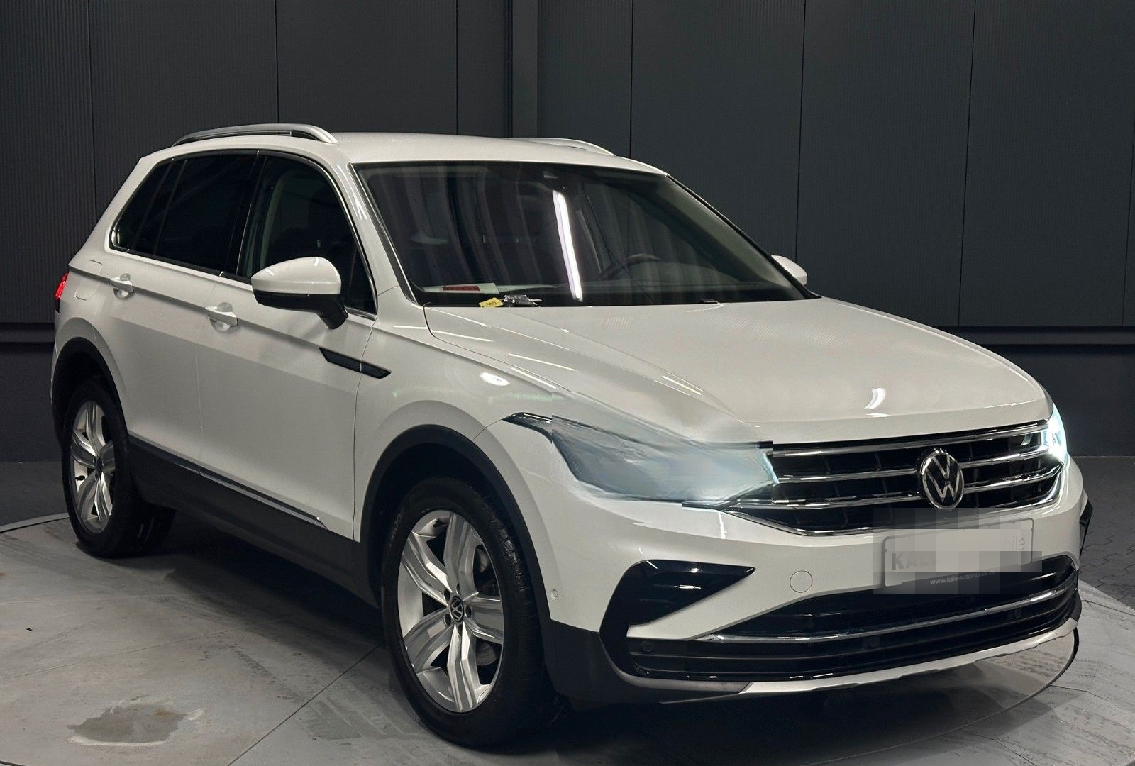 Volkswagen Tiguan Elegance 4Motion *19Zoll*Standhzg*AHK*KAM foto 7