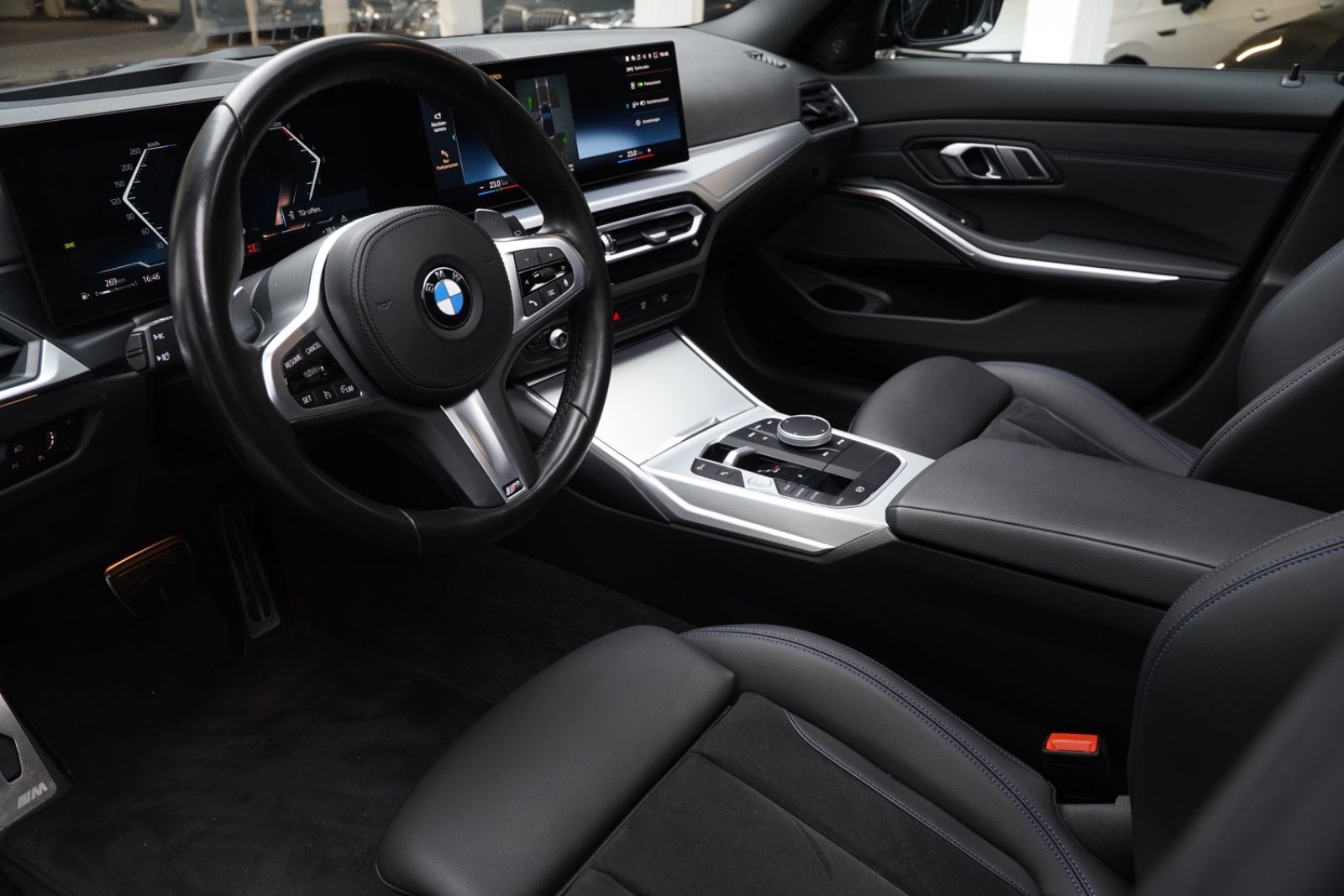BMW 330d Touring M-Sport*Pano*H&K*AdaptiveLED*Kamera foto 14