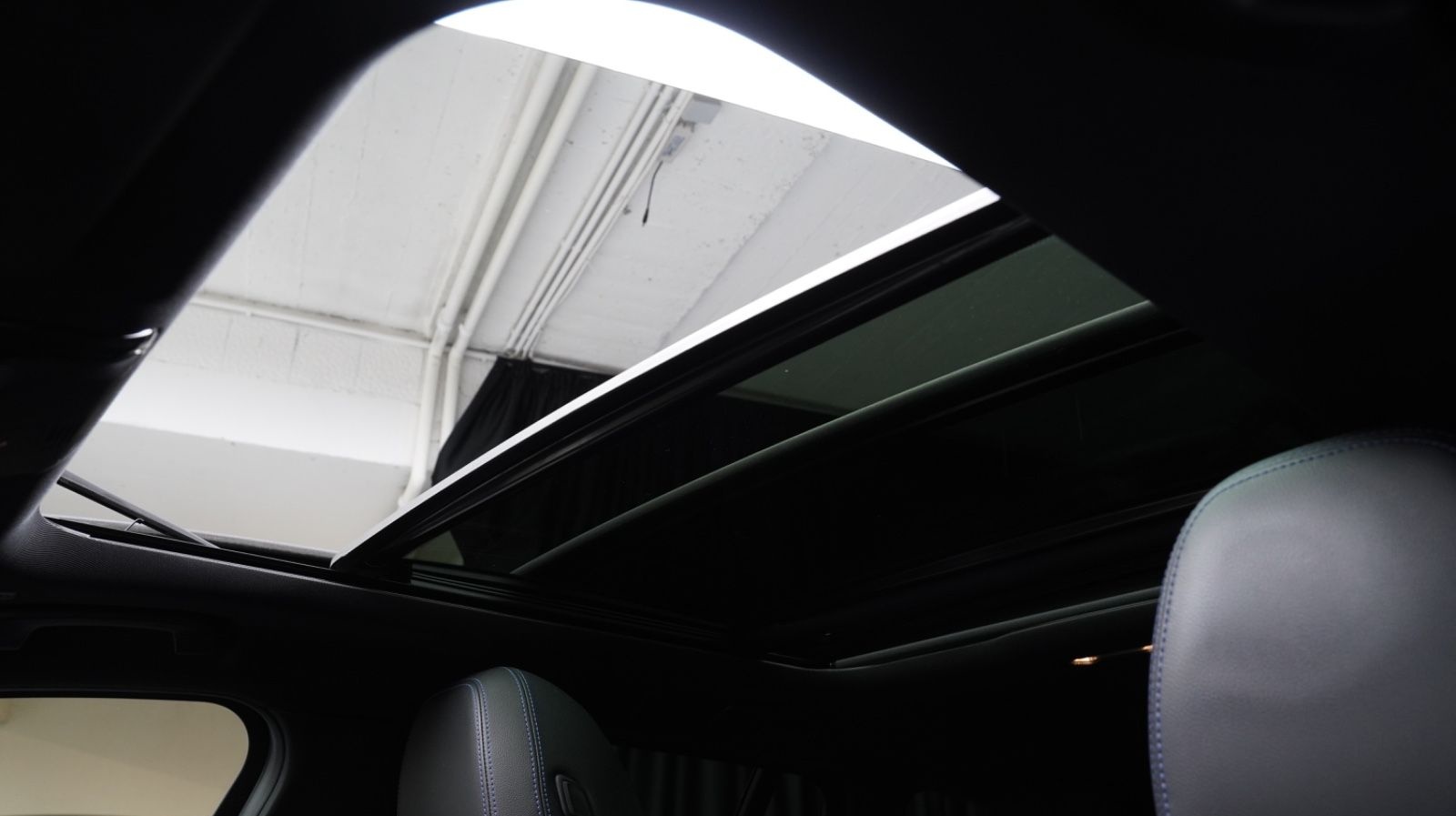 BMW 330d Touring M-Sport*Pano*H&K*AdaptiveLED*Kamera foto 23