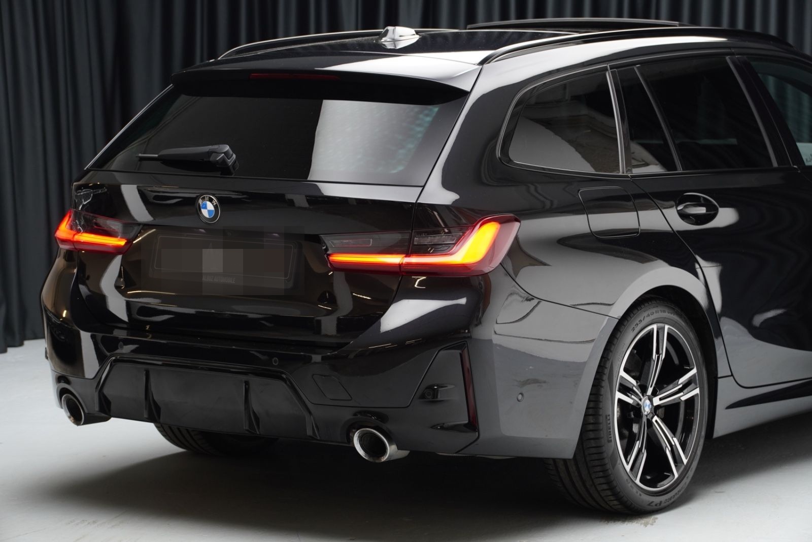 BMW 330d Touring M-Sport*Pano*H&K*AdaptiveLED*Kamera foto 10