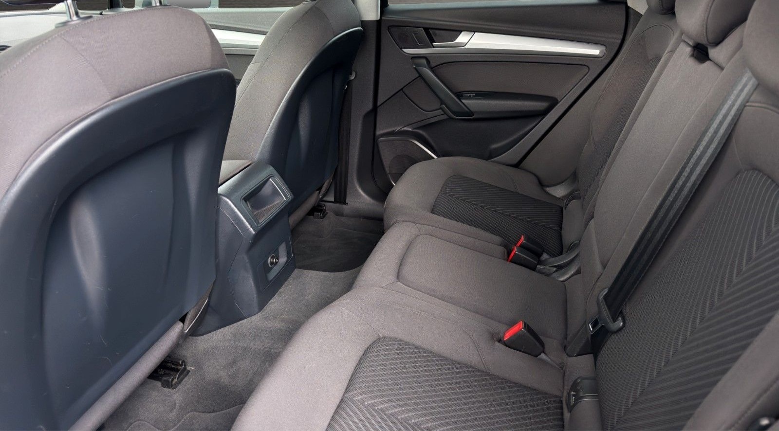 Audi Q5 2.0TDI quattro Autom. Xenon Navi SHZ PDC AHK foto 12