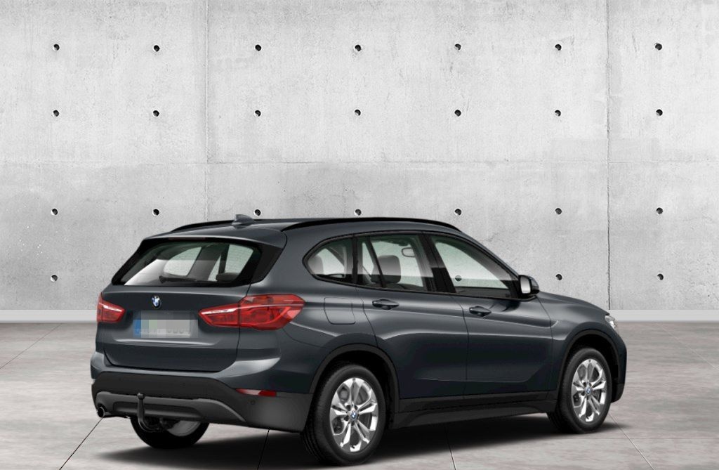 BMW X1 sDrive18i Automatikgetriebe, Anhängerkupplung foto 2