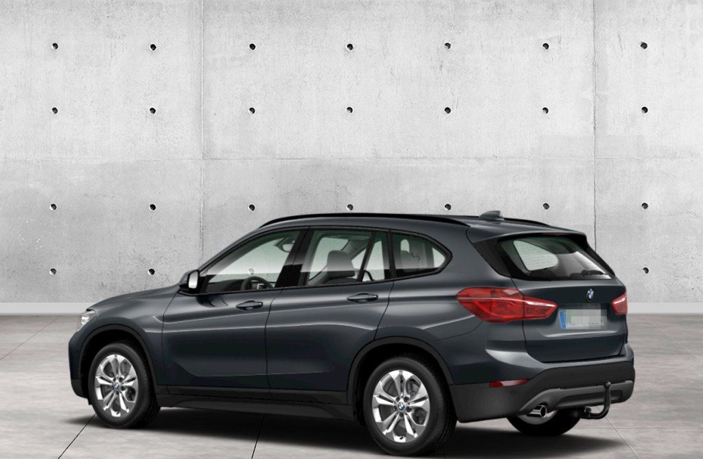 BMW X1 sDrive18i Automatikgetriebe, Anhängerkupplung foto 7