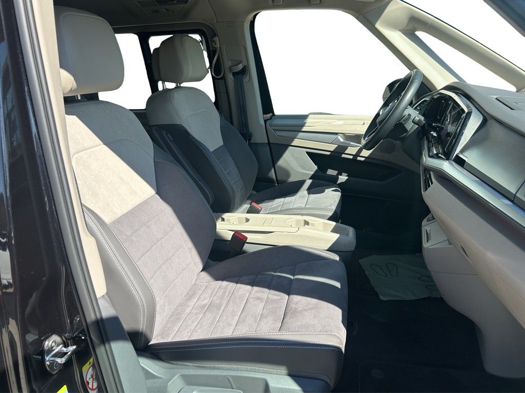 Volkswagen T7 Multivan 2.0 TDI DSG LANG Life DCC AHK*STHZG* foto 10
