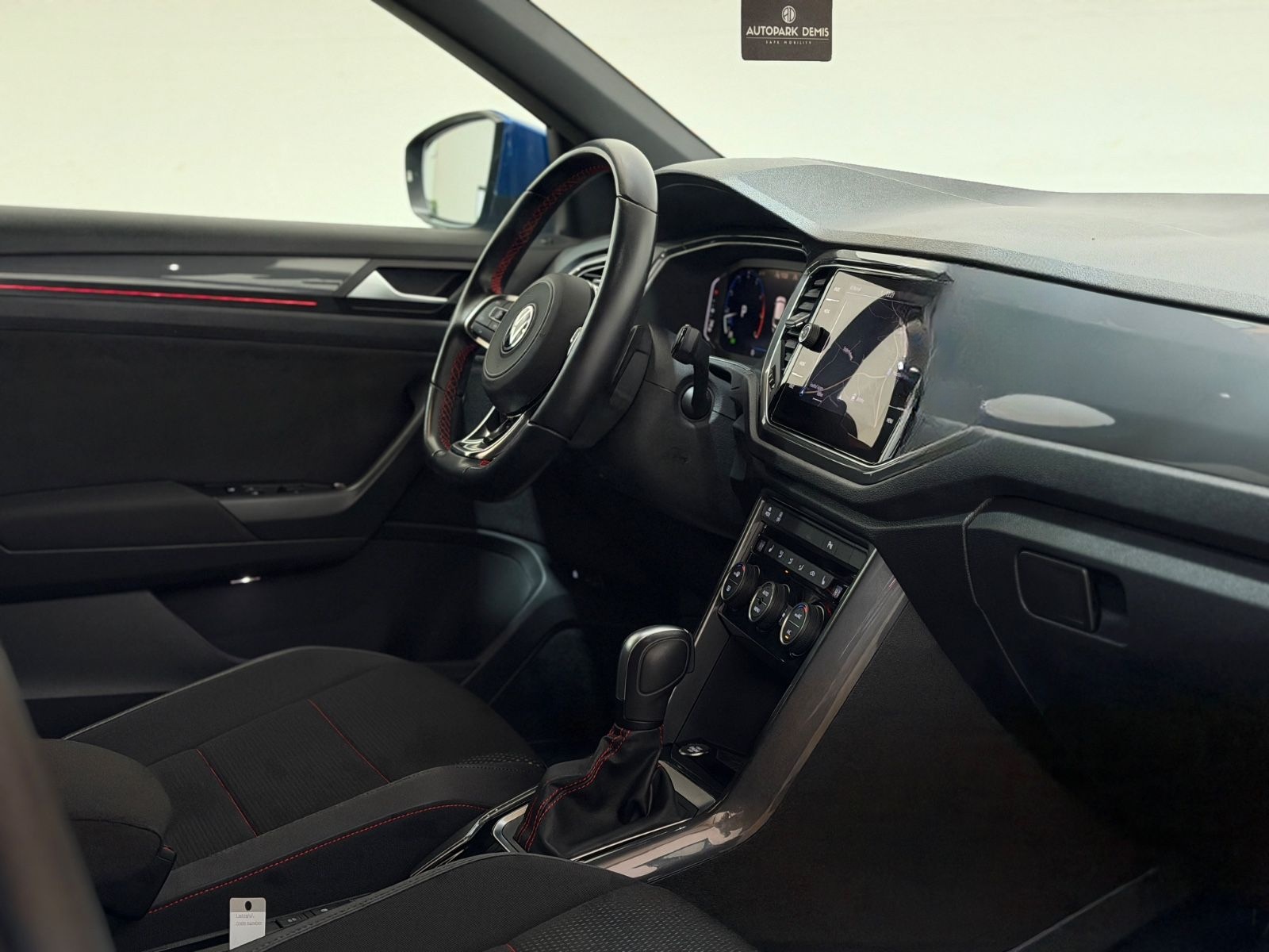 Volkswagen T-Roc Sport 1.5 DSG/KAMERA/ACC/SIDE/SHZ/ALLWETTE foto 14