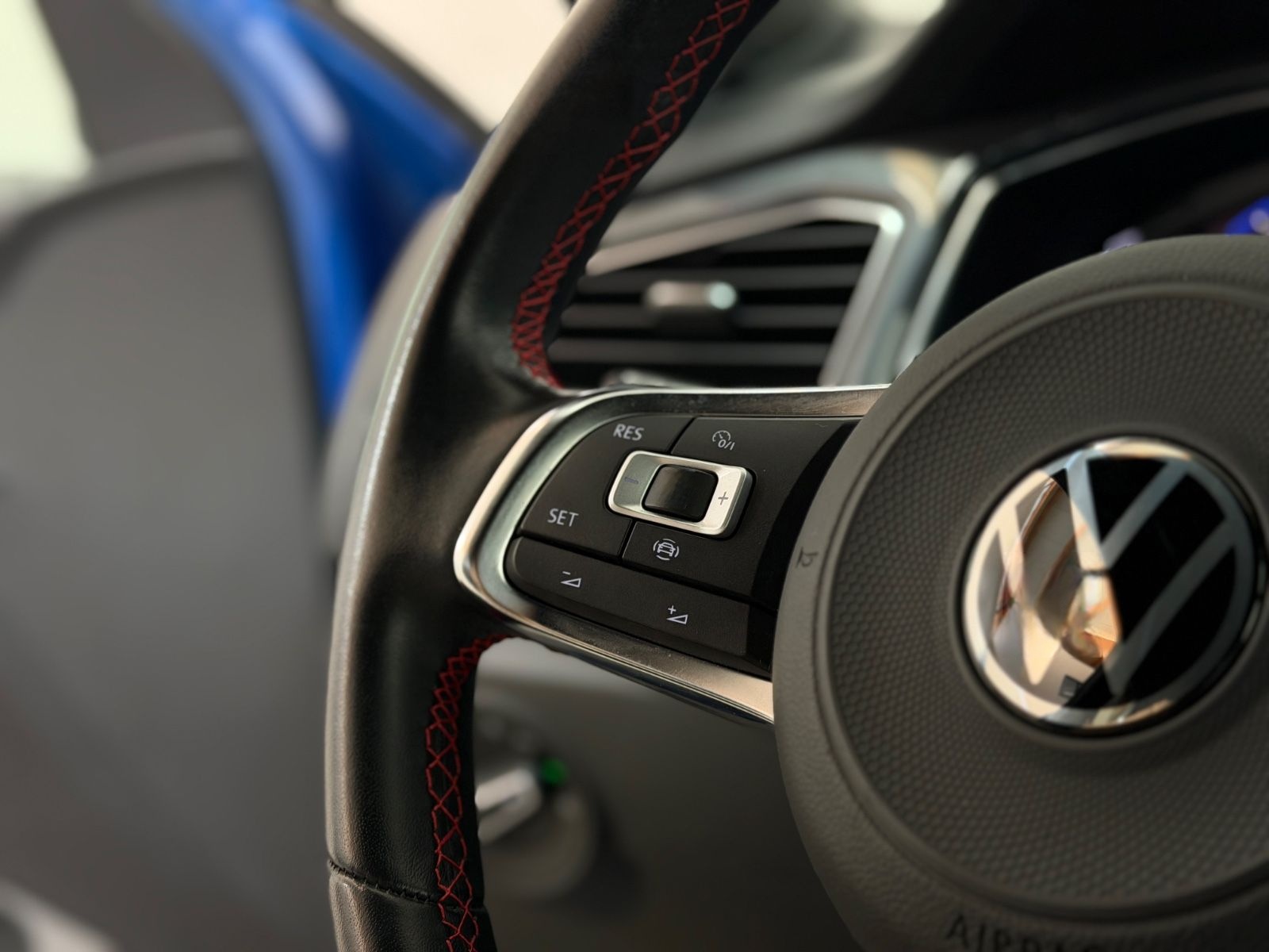 Volkswagen T-Roc Sport 1.5 DSG/KAMERA/ACC/SIDE/SHZ/ALLWETTE foto 20