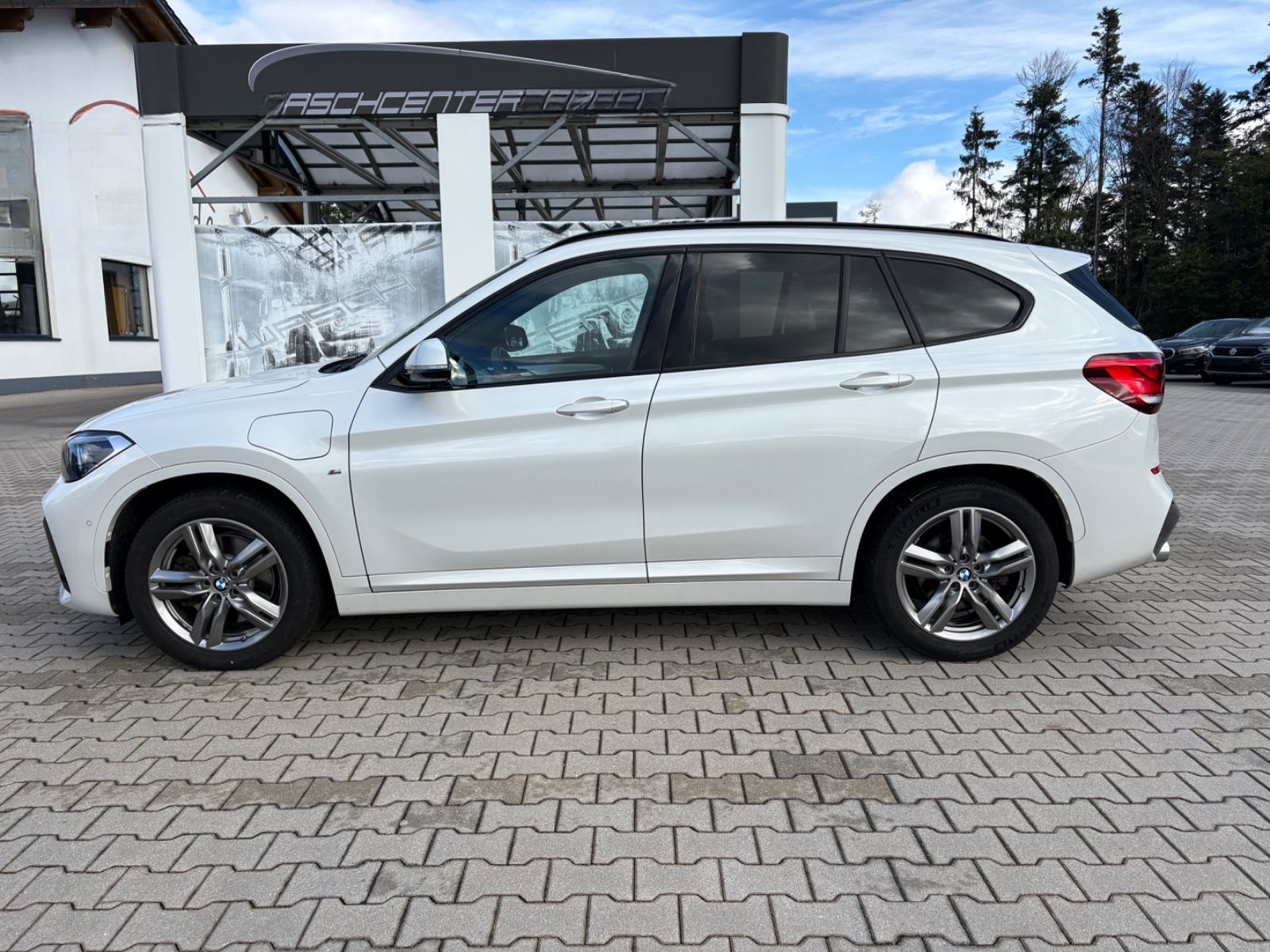 BMW X1 xDrive 25 e M Sport Facelift Aut. LED AHK foto 16