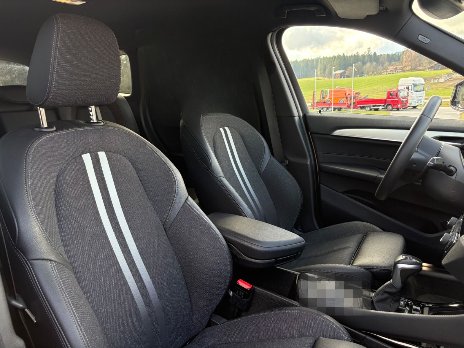 BMW X1 xDrive 25 e M Sport Facelift Aut. LED AHK foto 8