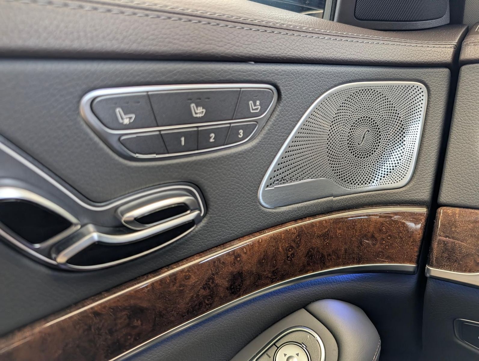 Mercedes-Benz S 560 4Matic - AHK/PANO/STDHZ/ACC/360/Burm. foto 16