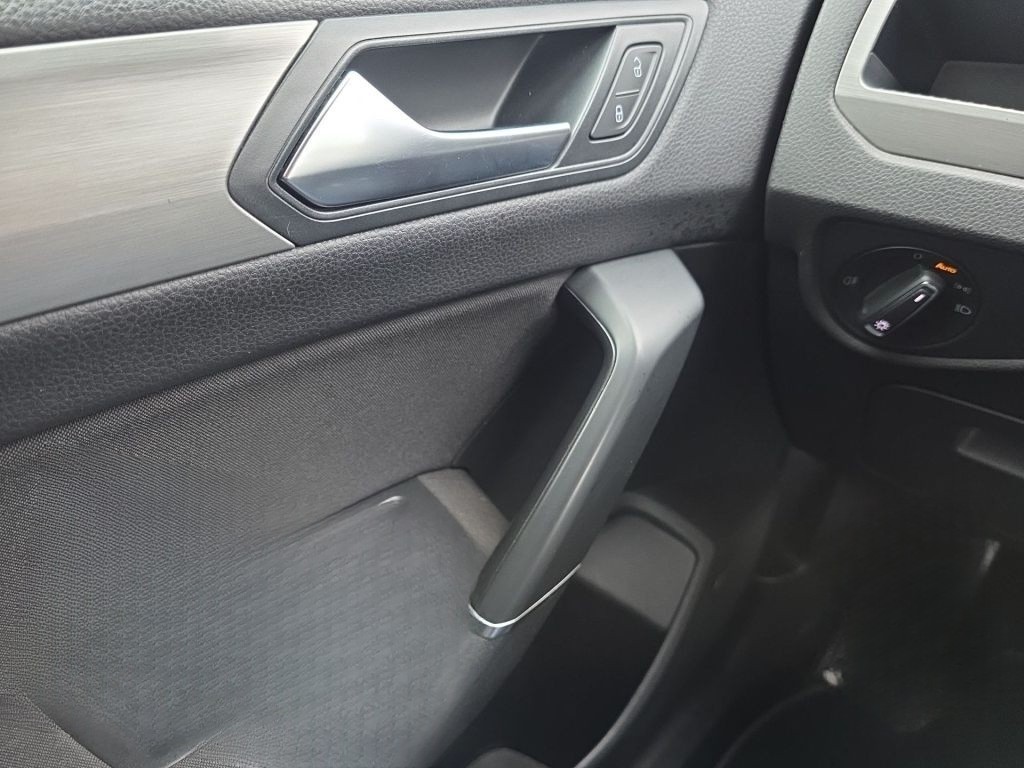 Volkswagen Touran 1.5 TSI DSG ACC LED KAM Stdhzg Comfortlin foto 14