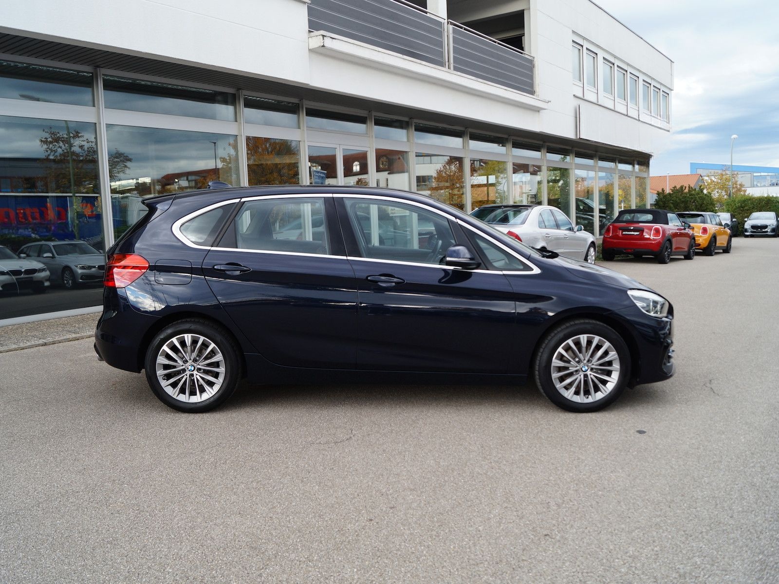 BMW 218 Active Tourer d Luxury Line *Navi*Leder*LED foto 2