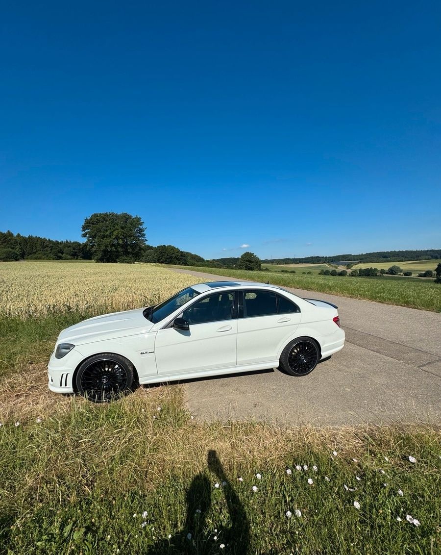 Mercedes-Benz C 63 AMG W204 M156 ( Rückfahrkamera) foto 3