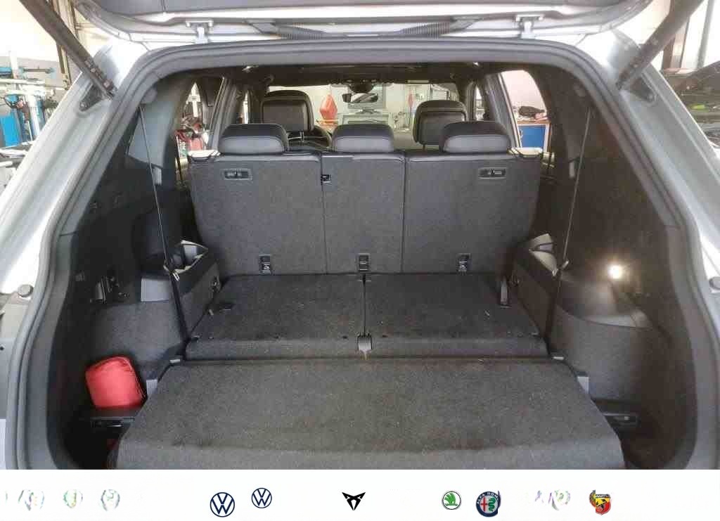 Volkswagen Tiguan Allspace R-Line 2.0 TSI DSG 4Motion 7-SIT foto 9