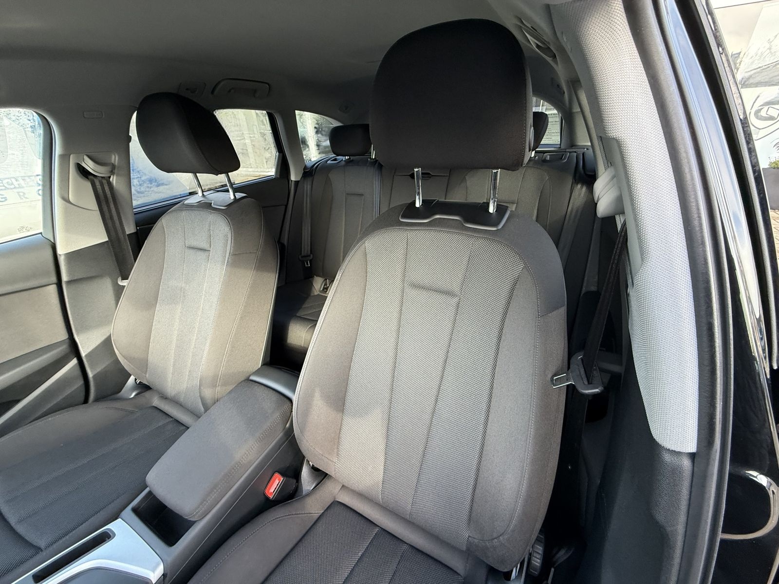 Audi A4 35 TFSI S-Tronic,Sitzheizung,Kessy,Navi,3,99% foto 17
