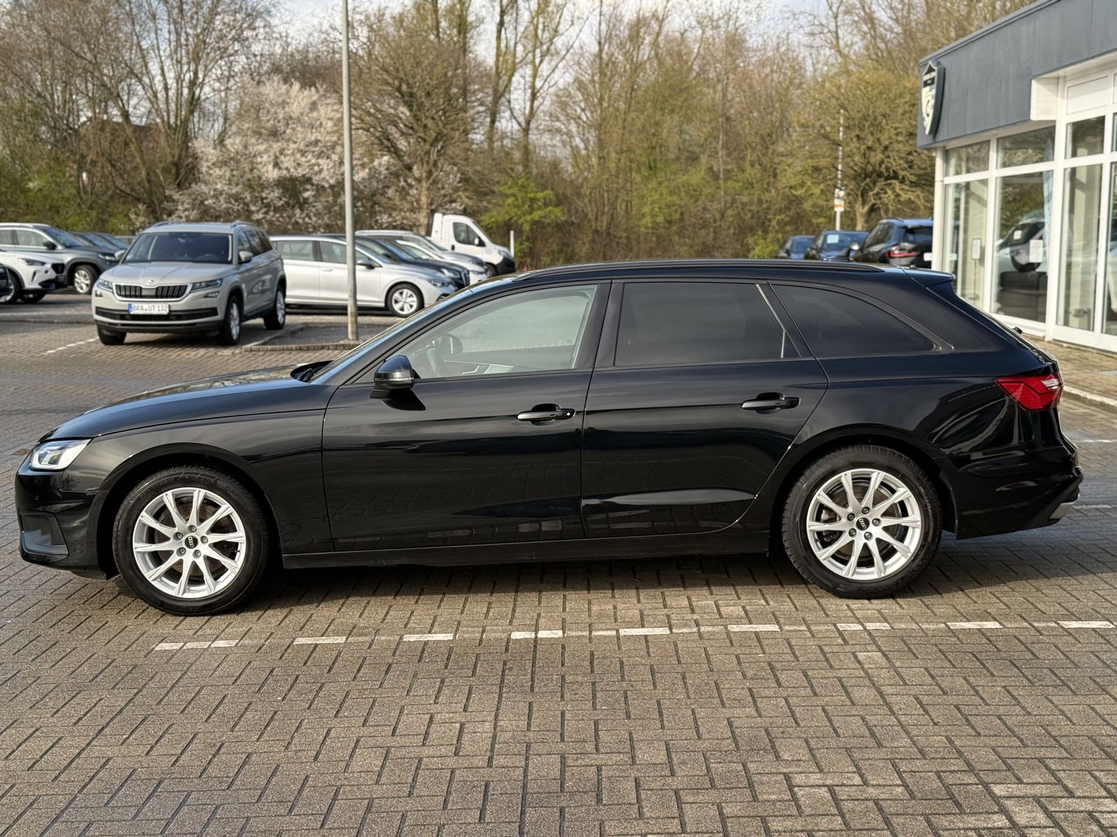 Audi A4 35 TFSI S-Tronic,Sitzheizung,Kessy,Navi,3,99% foto 9