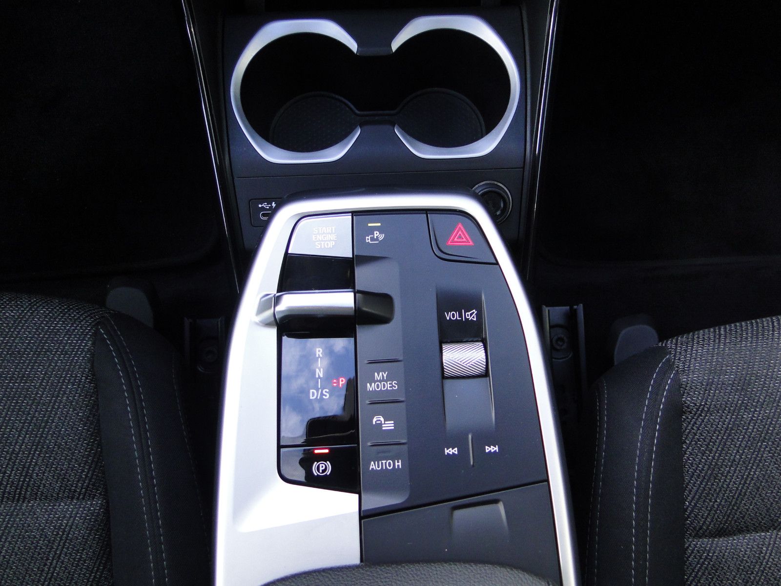 BMW X1 18D Widescreen/Ambiente/LED foto 11