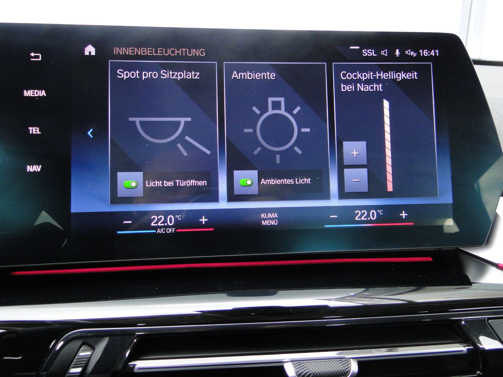 BMW X1 18D Widescreen/Ambiente/LED foto 20