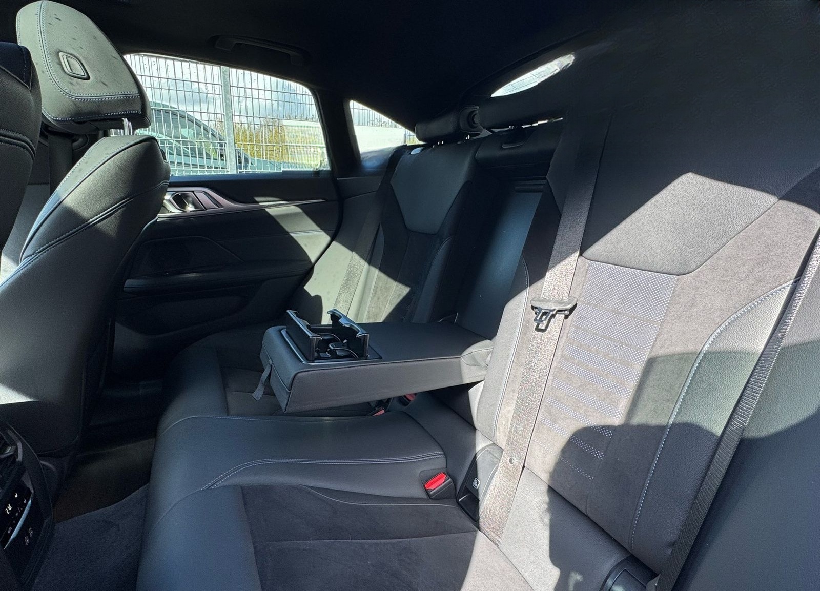 BMW 420i Gran Coupe M Sport Glasdach RFK DA Ambiente foto 9