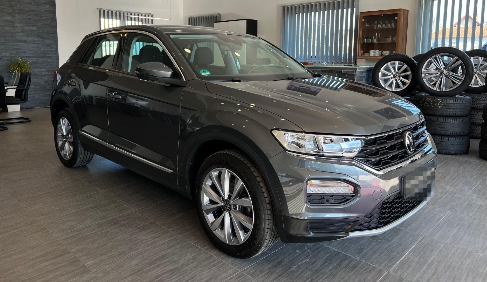 Volkswagen T-ROC 2.0TDI*NAV*STYLE*SHZ*MFL*AHK*PDC*17"1-HAND foto 4