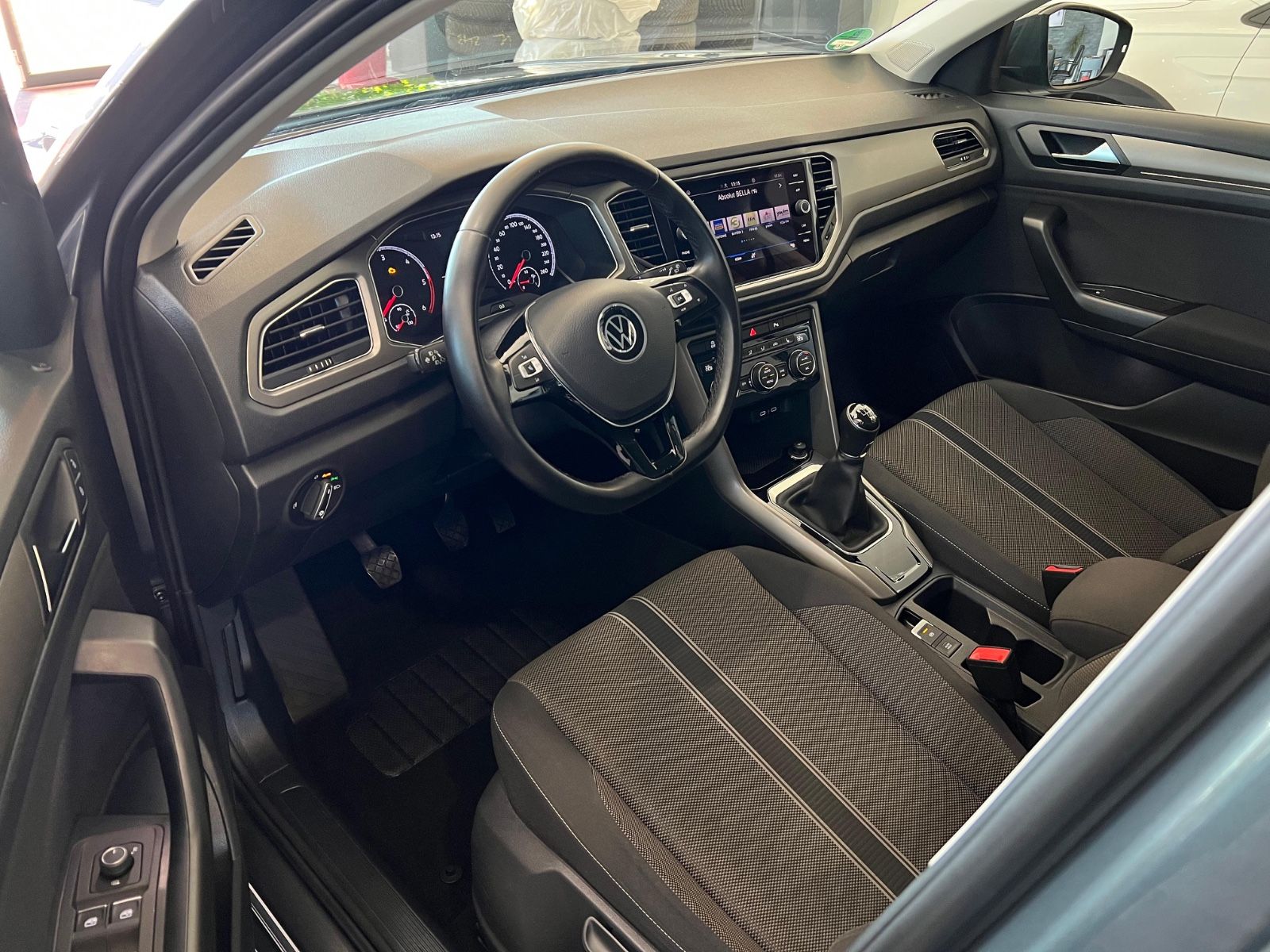 Volkswagen T-ROC 2.0TDI*NAV*STYLE*SHZ*MFL*AHK*PDC*17"1-HAND foto 8