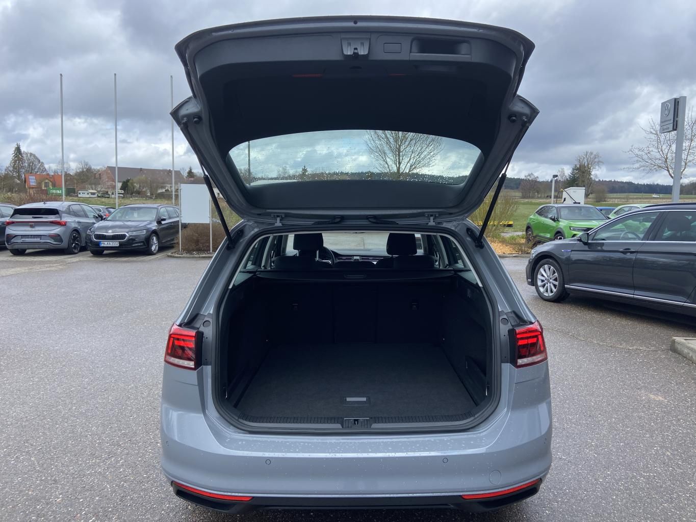 Volkswagen Passat Variant 1.5 TSI APP-CONNECT+KAMERA+AHK+LE foto 12