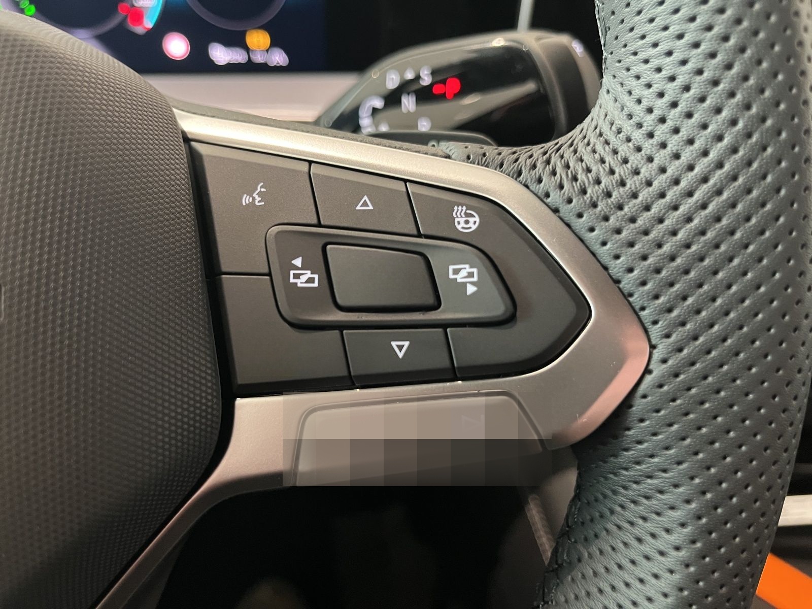 Volkswagen Tayron 1.5 TSI DSG eHybrid R-Line  HeadUp AHK Na foto 17