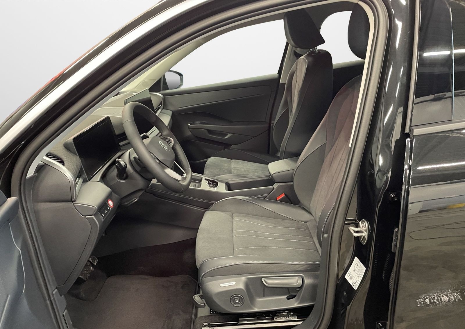 Volkswagen T-Roc 1.5 eTSI DSG Style AHK NACI WR Sitzheizg.  foto 8