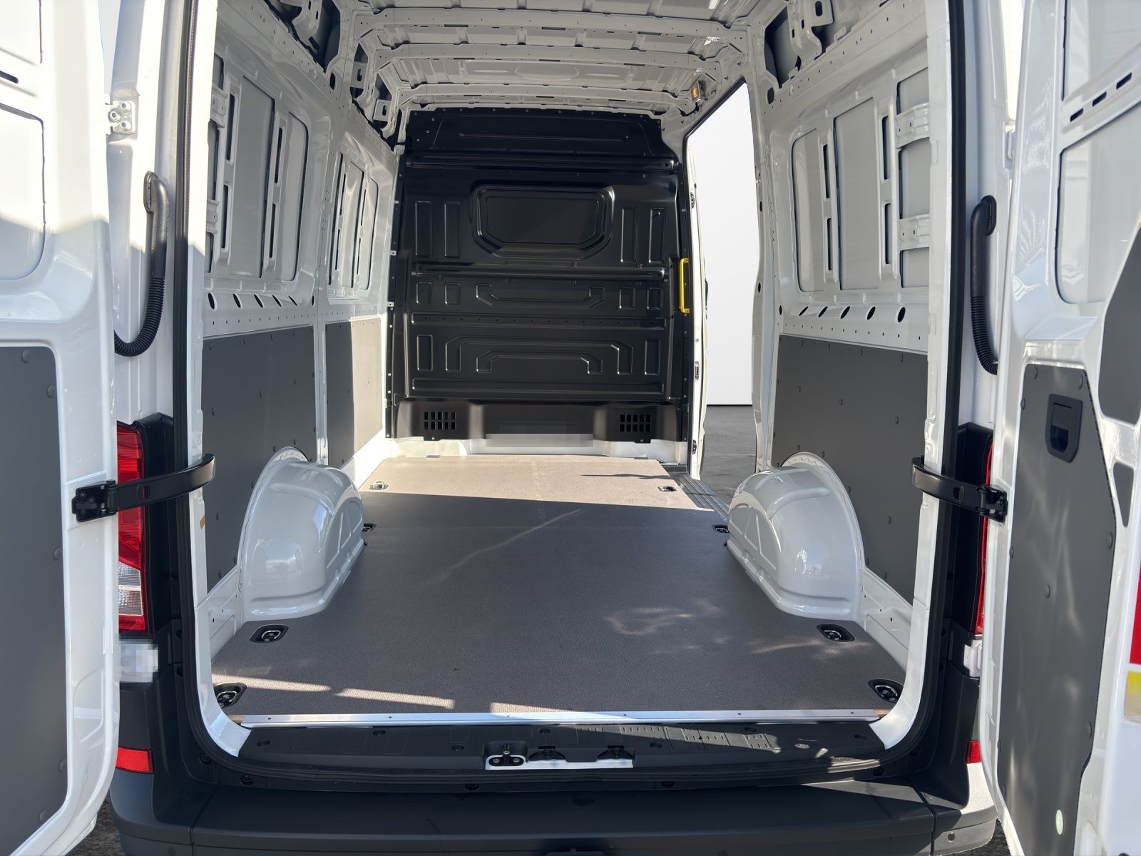 Volkswagen Crafter35 Kasten 2.0 TDI Autom. MR Hochdach L3H3 foto 12