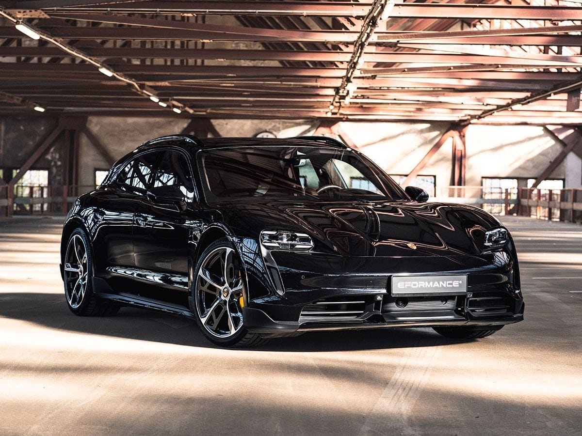 Porsche Taycan Turbo S Cross Turismo Offroad-Design P foto 2