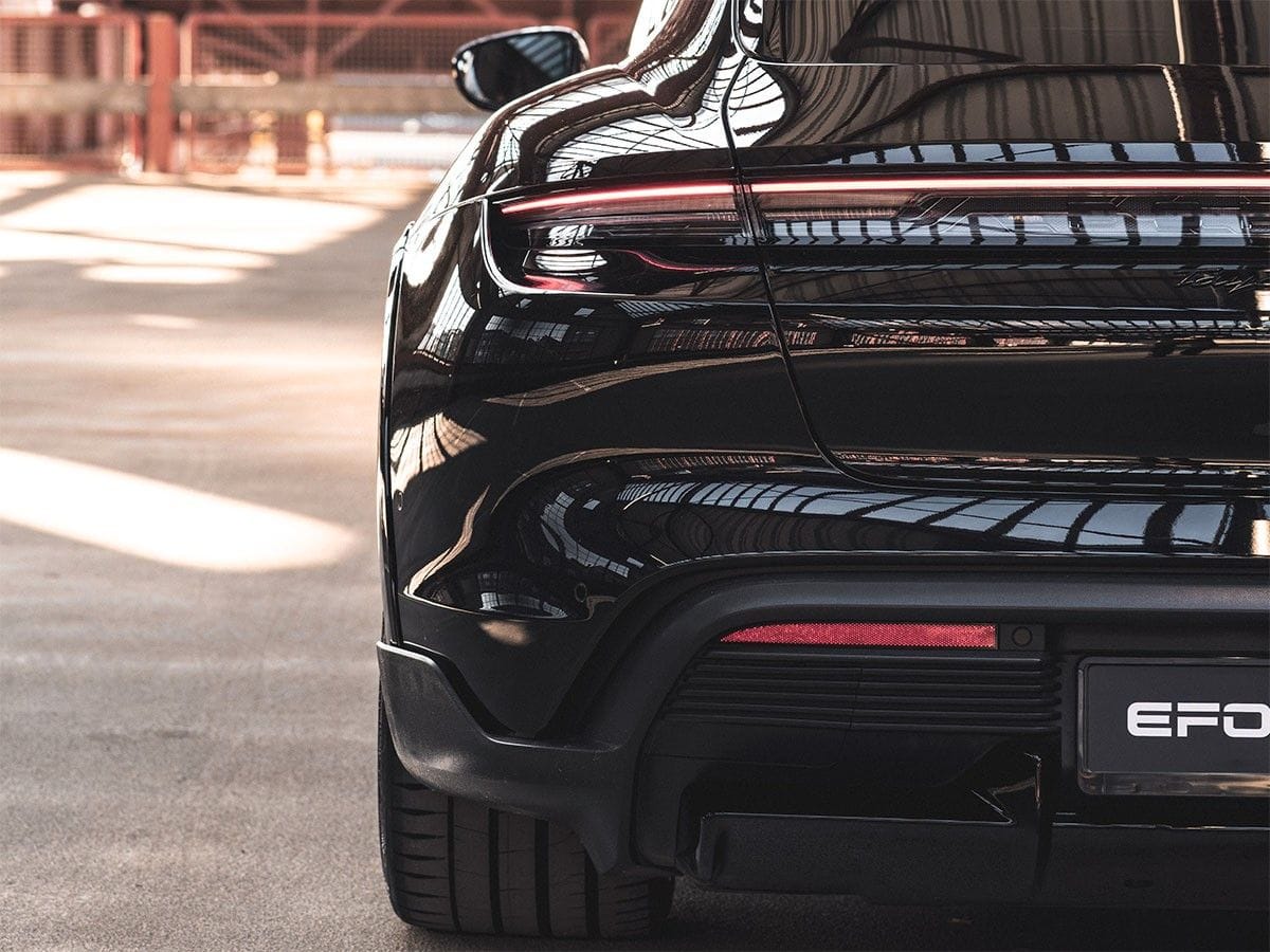 Porsche Taycan Turbo S Cross Turismo Offroad-Design P foto 13