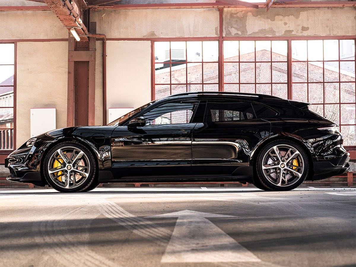 Porsche Taycan Turbo S Cross Turismo Offroad-Design P foto 4