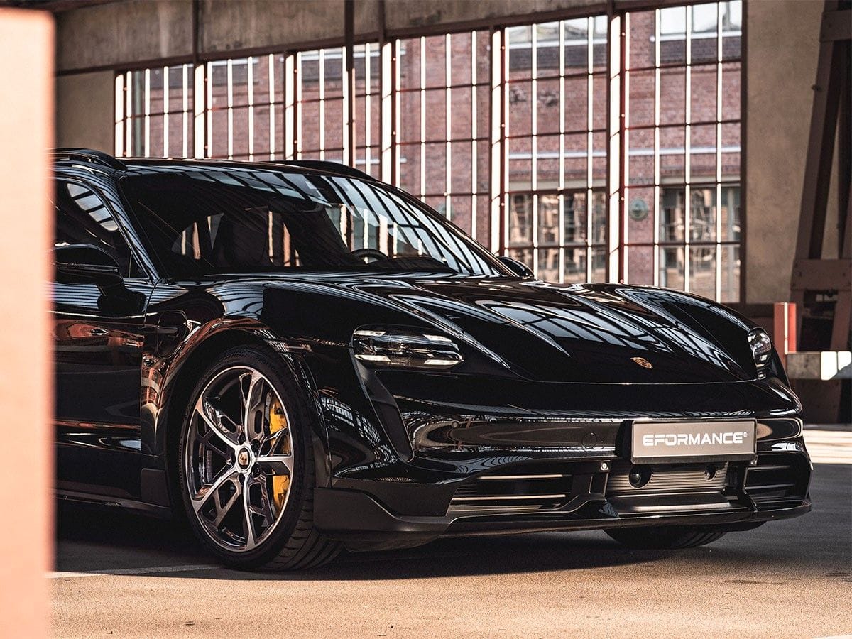 Porsche Taycan Turbo S Cross Turismo Offroad-Design P foto 5