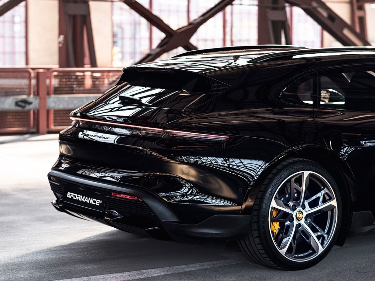 Porsche Taycan Turbo S Cross Turismo Offroad-Design P foto 9