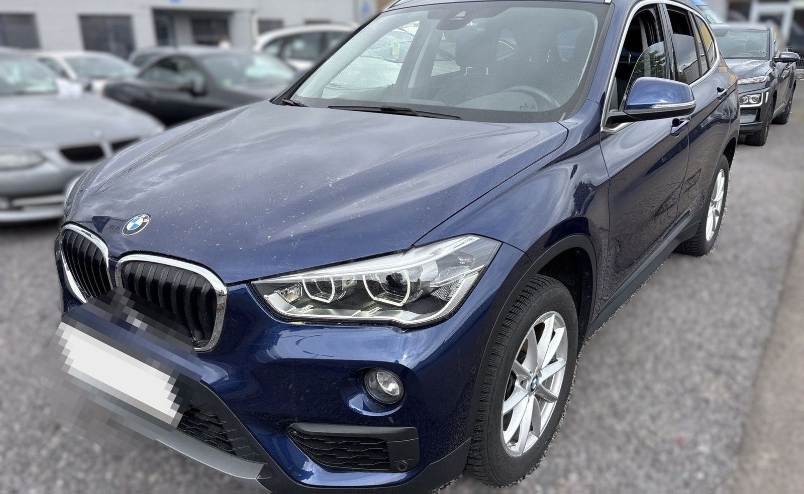 BMW X1 sDrive18d AHK/CAM/LED/HIFI foto 2