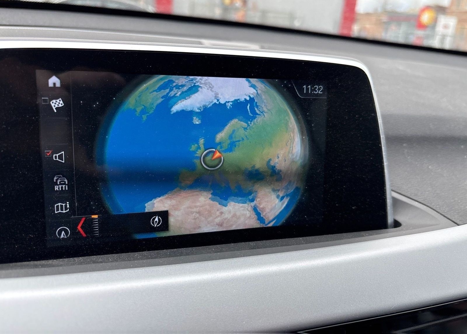 BMW X1 sDrive18d AHK/CAM/LED/HIFI foto 9