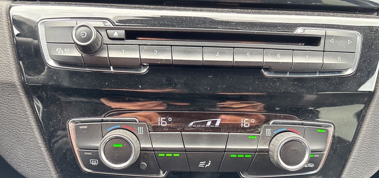 BMW X1 sDrive18d AHK/CAM/LED/HIFI foto 10