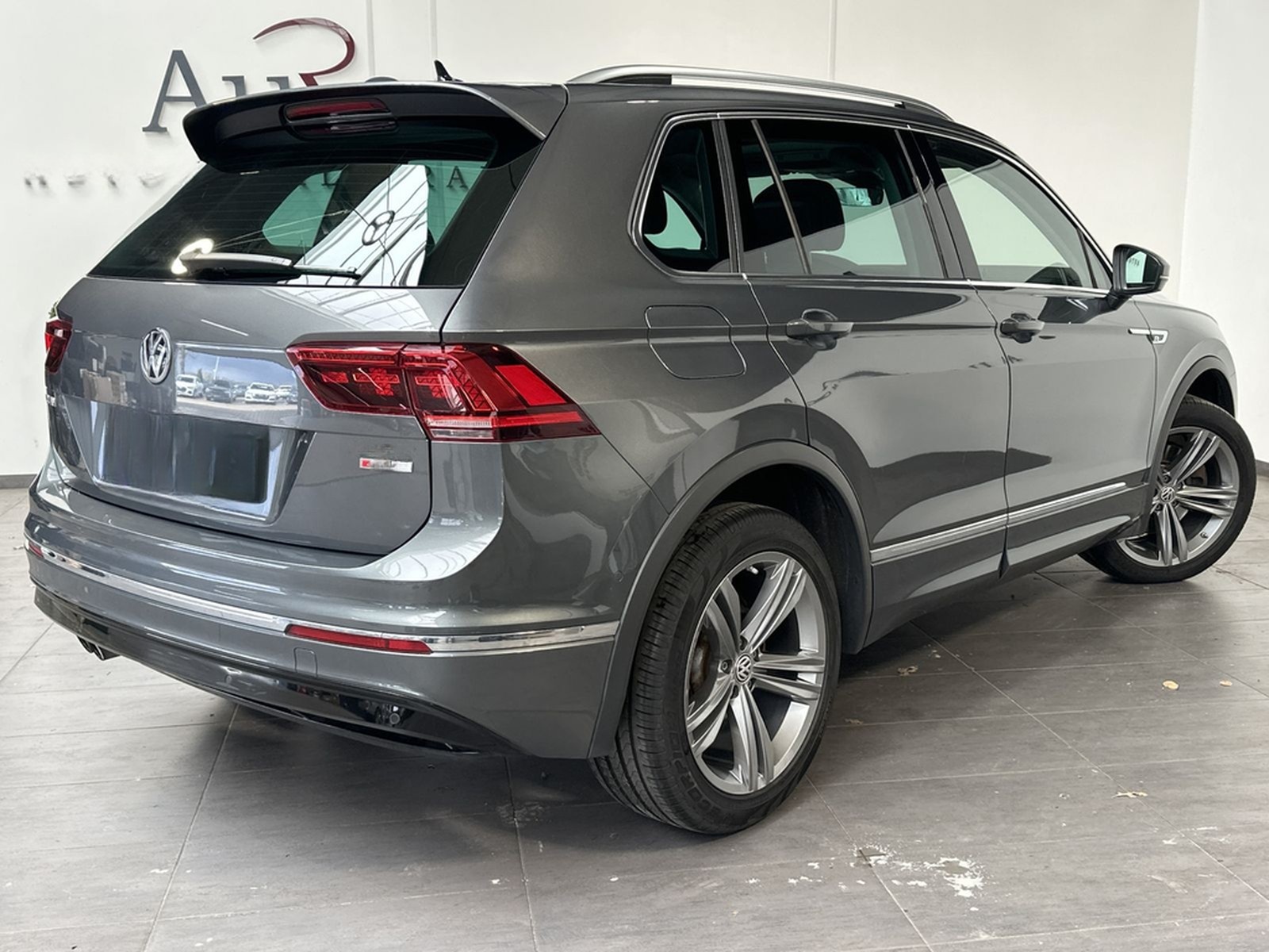 Volkswagen Tiguan 2.0 TSI 4M R-Line NAV+LED+AHK+KAM+PANO+AC foto 4